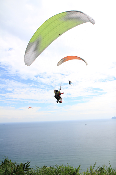 台灣一日由飛行傘Paragliding